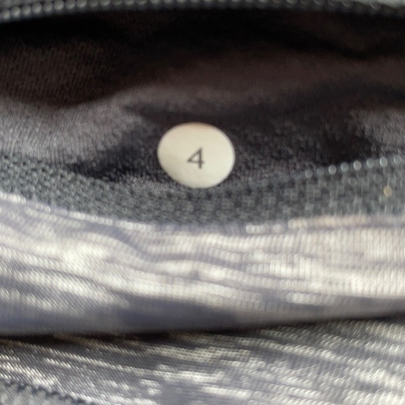 Lululemon Skort Size 4 - Picture 6 of 9